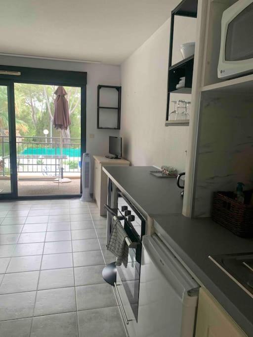 Les Appartements De La Marina Sanary-sur-Mer Eksteriør billede